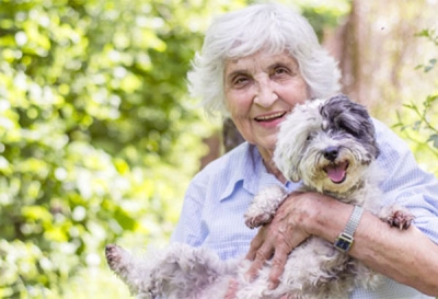 Beneficios de las mascotas para las personas mayores